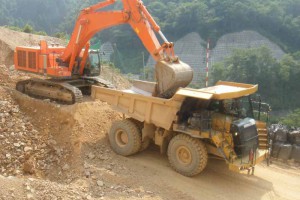 大分川ダム重機